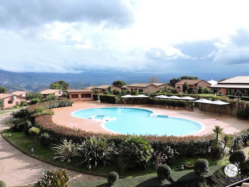 Piscina esterna Popilia Country Resort